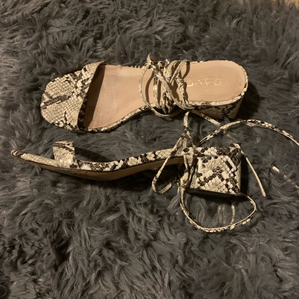 Raye heels - Picture 3 of 3